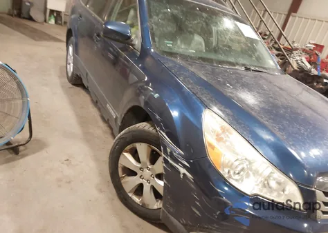 2011 Subaru Outback 2.5I Limited из США, поврежденный, VIN 4S4BRBKC6B3373865